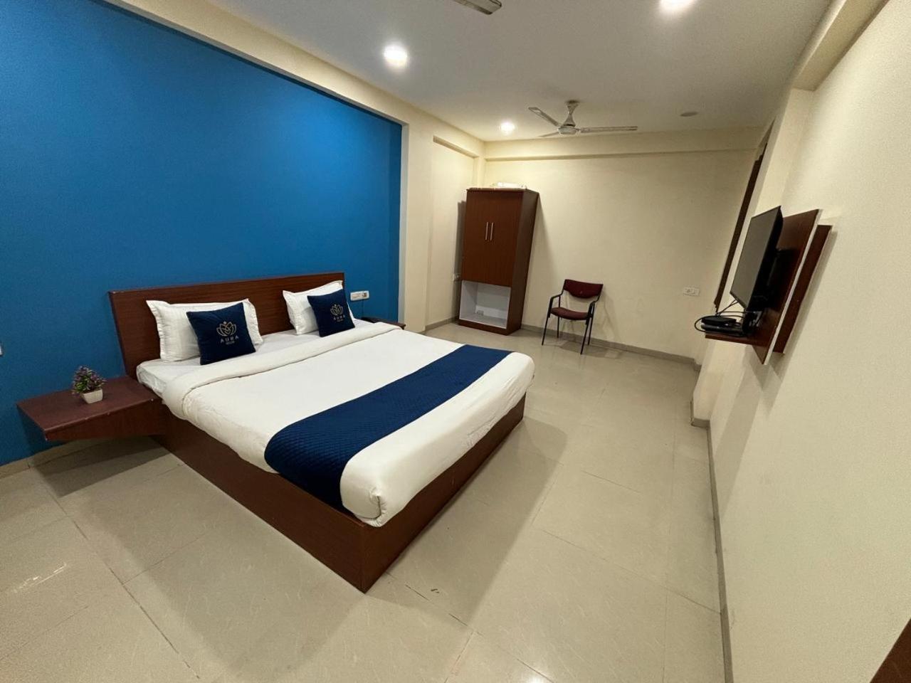 Hotel Aura Inn インドール エクステリア 写真